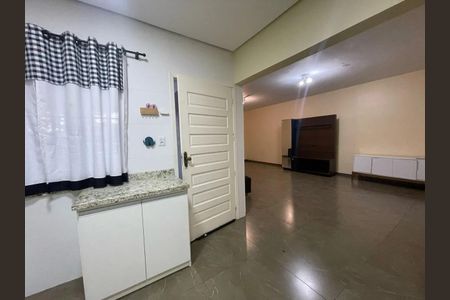 Sala de casa à venda com 3 quartos, 130m² em São José, Canoas
