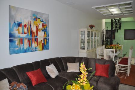 Casa à venda com 4 quartos, 263m² em Vila Camilópolis, Santo André