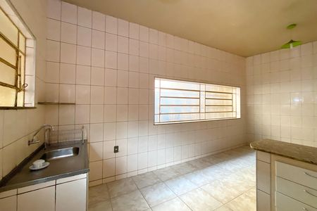 Casa à venda com 420m², 4 quartos e 1 vagaCozinha