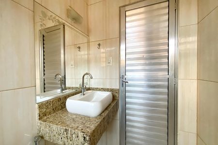 Casa à venda com 420m², 4 quartos e 1 vagaBanheiro 2