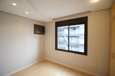 Apartamento para alugar com 242m², 3 quartos e 3 vagasSuíte 1