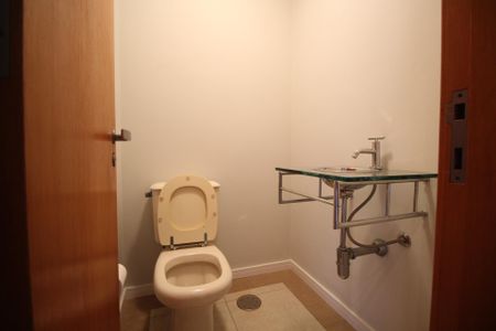 Apartamento para alugar com 242m², 3 quartos e 3 vagasLavabo