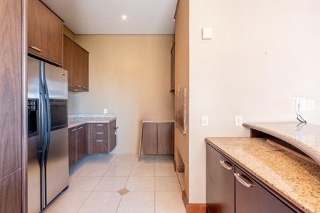 Apartamento para alugar com 242m², 3 quartos e 3 vagasCozinha