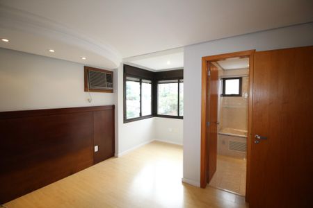 Apartamento para alugar com 242m², 3 quartos e 3 vagasSuíte 2