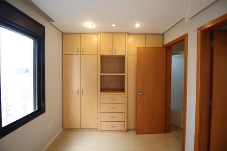Apartamento para alugar com 242m², 3 quartos e 3 vagasSuíte 1