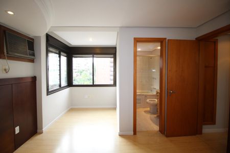 Apartamento para alugar com 242m², 3 quartos e 3 vagasSuíte 2