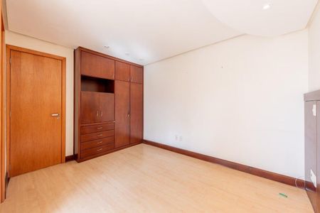 Apartamento para alugar com 242m², 3 quartos e 3 vagasQuarto 2