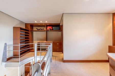 Apartamento para alugar com 242m², 3 quartos e 3 vagasEscritório