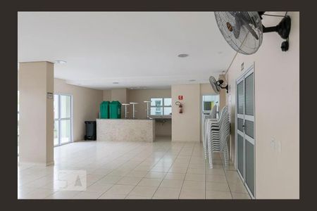 Apartamento para alugar com 60m², 2 quartos e 1 vaga Apartamento para alugar com 60m², 2 quartos e 1 vagaÁrea comum - Salão de festas