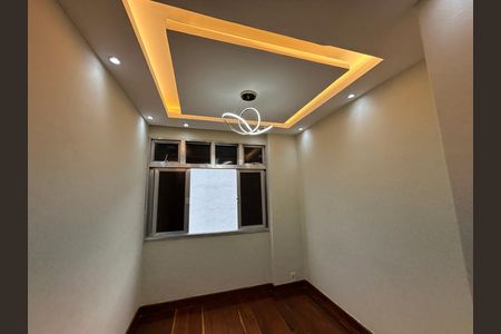 Sala de apartamento para alugar com 2 quartos, 55m² em Vila Valqueire, Rio de Janeiro