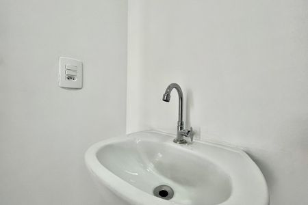 Apartamento para alugar com 39m², 2 quartos e 1 vaga Apartamento para alugar com 39m², 2 quartos e 1 vagaBanheiro