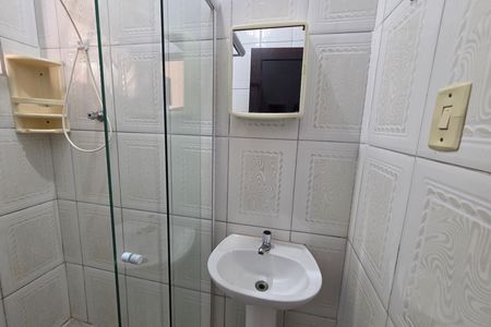 Casa para alugar com 70m², 2 quartos e 2 vagas Casa para alugar com 70m², 2 quartos e 2 vagasBanheiro