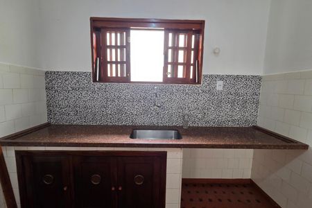 Casa para alugar com 70m², 2 quartos e 2 vagas Casa para alugar com 70m², 2 quartos e 2 vagasCozinha