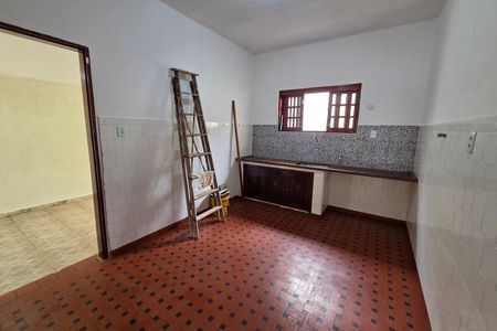 Casa para alugar com 70m², 2 quartos e 2 vagas Casa para alugar com 70m², 2 quartos e 2 vagasCozinha