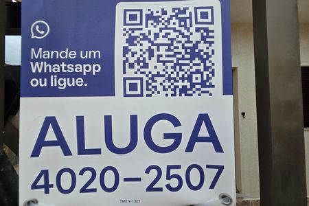 Casa para alugar com 70m², 2 quartos e 2 vagas Casa para alugar com 70m², 2 quartos e 2 vagasQr