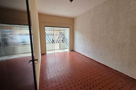 Casa para alugar com 70m², 2 quartos e 2 vagas Casa para alugar com 70m², 2 quartos e 2 vagasSala