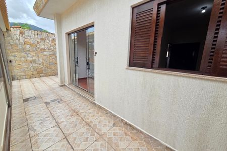 Quintal de casa para alugar com 2 quartos, 70m² em Solemar, Praia Grande