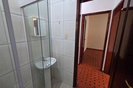 Casa para alugar com 70m², 2 quartos e 2 vagas Casa para alugar com 70m², 2 quartos e 2 vagasBanheiro