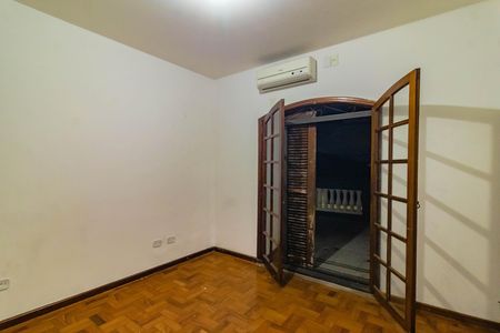 Casa à venda com 166m², 3 quartos e 2 vagas
