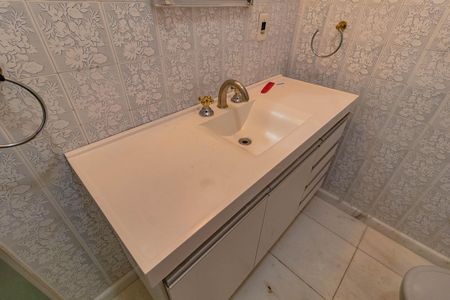 Casa à venda com 166m², 3 quartos e 2 vagas