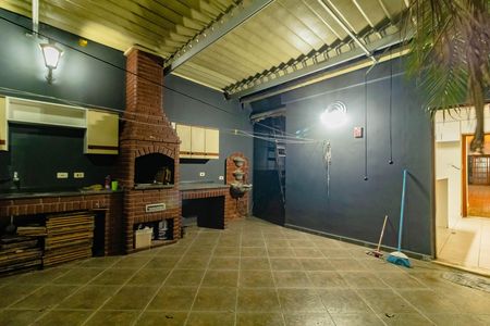 Casa à venda com 166m², 3 quartos e 2 vagas