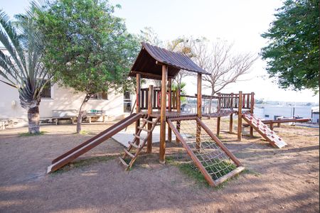 Apartamento para alugar com 45m², 2 quartos e 1 vaga Apartamento para alugar com 45m², 2 quartos e 1 vagaÁrea comum - Playground