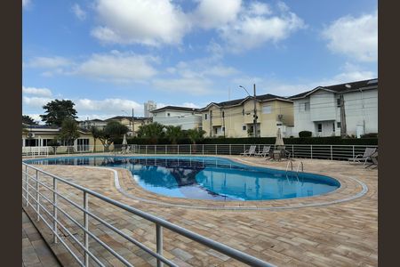 Casa de condomínio para alugar com 135m², 4 quartos e 3 vagas Casa de condomínio para alugar com 135m², 4 quartos e 3 vagasÁrea comum - Piscina