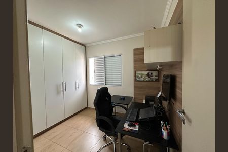 Casa de condomínio para alugar com 135m², 4 quartos e 3 vagas Casa de condomínio para alugar com 135m², 4 quartos e 3 vagasEscritório