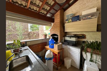 Casa de condomínio para alugar com 135m², 4 quartos e 3 vagas Casa de condomínio para alugar com 135m², 4 quartos e 3 vagasChurrasqueira