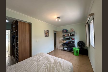 Casa de condomínio para alugar com 135m², 4 quartos e 3 vagas Casa de condomínio para alugar com 135m², 4 quartos e 3 vagasSuíte