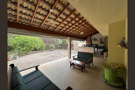 Casa de condomínio para alugar com 135m², 4 quartos e 3 vagas Casa de condomínio para alugar com 135m², 4 quartos e 3 vagasVaranda da Sala