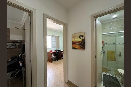 Casa de condomínio para alugar com 135m², 4 quartos e 3 vagas Casa de condomínio para alugar com 135m², 4 quartos e 3 vagasCorredor
