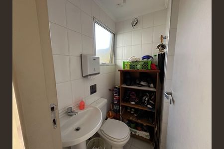 Casa de condomínio para alugar com 135m², 4 quartos e 3 vagas Casa de condomínio para alugar com 135m², 4 quartos e 3 vagasBanheiro 2