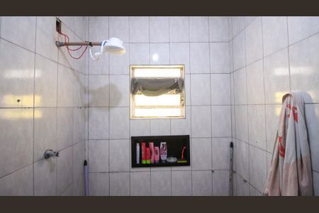 Casa à venda com 60m², 1 quarto e 2 vagasBanheiro social