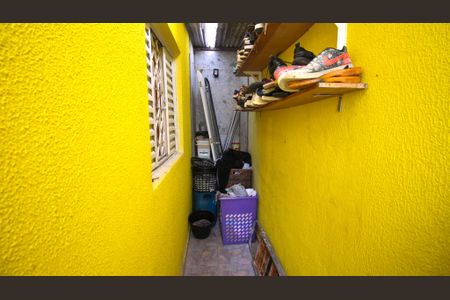 Casa à venda com 60m², 1 quarto e 2 vagasCorredor
