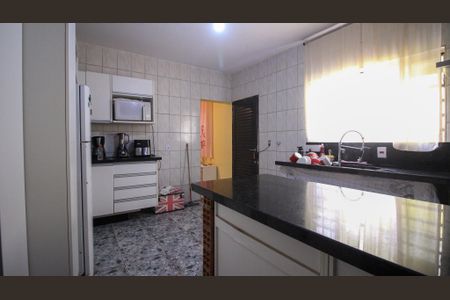 Casa à venda com 60m², 1 quarto e 2 vagasCozinha