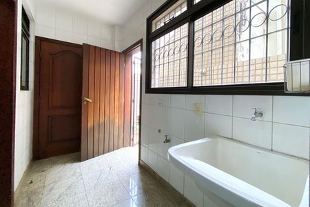 Apartamento à venda com 218m², 4 quartos e 3 vagas