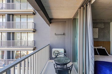Studio à venda com 25m², 1 quarto e sem vaga Studio à venda com 25m², 1 quarto e sem vagaVaranda