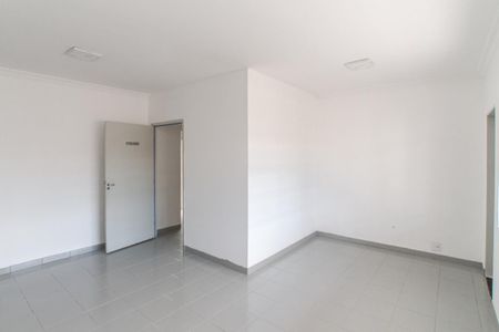 Casa para alugar com 320m², 3 quartos e 1 vaga Casa para alugar com 320m², 3 quartos e 1 vagaSala de Jantar
