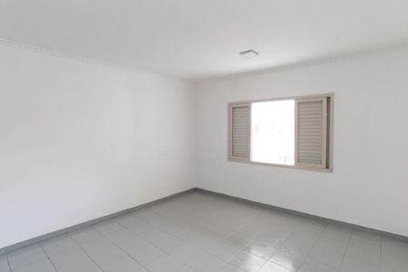 Casa para alugar com 320m², 3 quartos e 1 vaga Casa para alugar com 320m², 3 quartos e 1 vagaQuarto 2