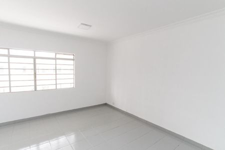 Casa para alugar com 320m², 3 quartos e 1 vaga Casa para alugar com 320m², 3 quartos e 1 vagaSala de Jantar