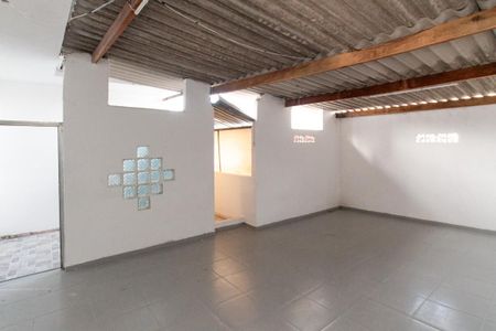 Casa para alugar com 320m², 3 quartos e 1 vaga Casa para alugar com 320m², 3 quartos e 1 vagaQuintal