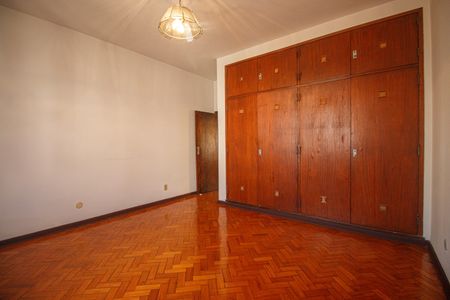 Apartamento à venda com 286m², 7 quartos e 1 vaga Apartamento à venda com 286m², 7 quartos e 1 vagaQuarto 5