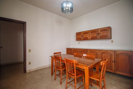 Apartamento à venda com 286m², 7 quartos e 1 vaga Apartamento à venda com 286m², 7 quartos e 1 vagaSala de Jantar