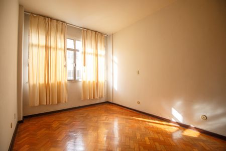 Apartamento à venda com 286m², 7 quartos e 1 vaga Apartamento à venda com 286m², 7 quartos e 1 vagaQuarto 6