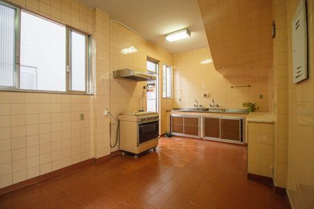 Apartamento à venda com 286m², 7 quartos e 1 vaga Apartamento à venda com 286m², 7 quartos e 1 vagaCozinha