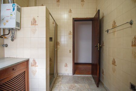 Apartamento à venda com 286m², 7 quartos e 1 vaga Apartamento à venda com 286m², 7 quartos e 1 vagaBanheiro