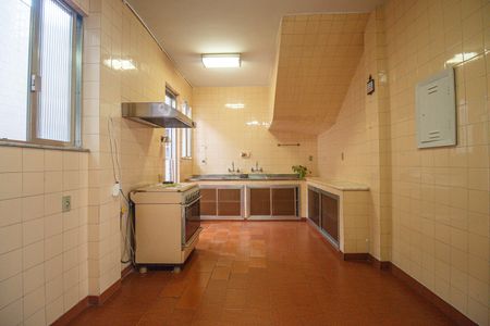 Apartamento à venda com 286m², 7 quartos e 1 vaga Apartamento à venda com 286m², 7 quartos e 1 vagaCozinha