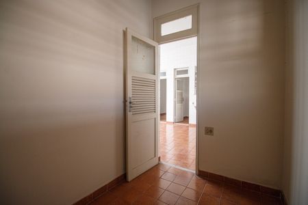 Apartamento à venda com 286m², 7 quartos e 1 vaga Apartamento à venda com 286m², 7 quartos e 1 vagaQuarto de Serviço