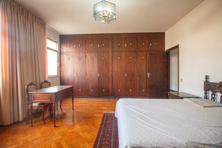Apartamento à venda com 286m², 7 quartos e 1 vaga Apartamento à venda com 286m², 7 quartos e 1 vagaQuarto 4